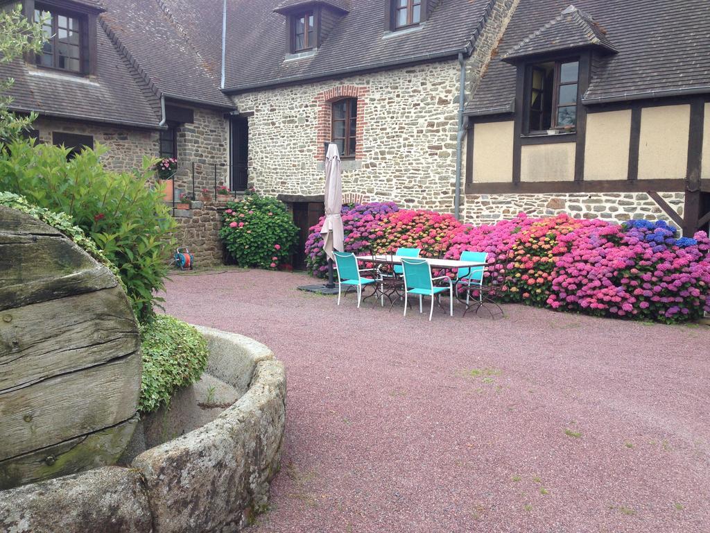 Bed and Breakfast Au Bord Des Grèves à Céaux Extérieur photo